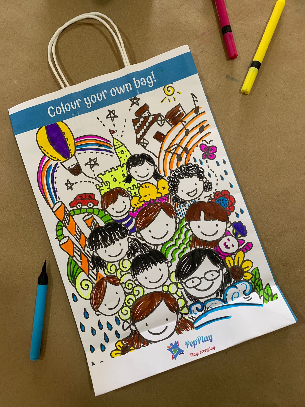 Colour Me Paper Bag – Friends